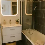 Lumineux Proche Centre Appartement *